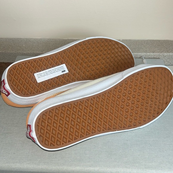 Brand new vans. Size 9.5 - Picture 4 of 4